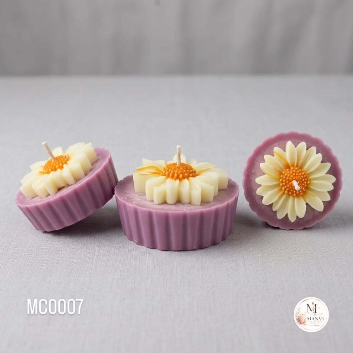 Handcrafted-Daisy-Flower-Tart-Candle-Set